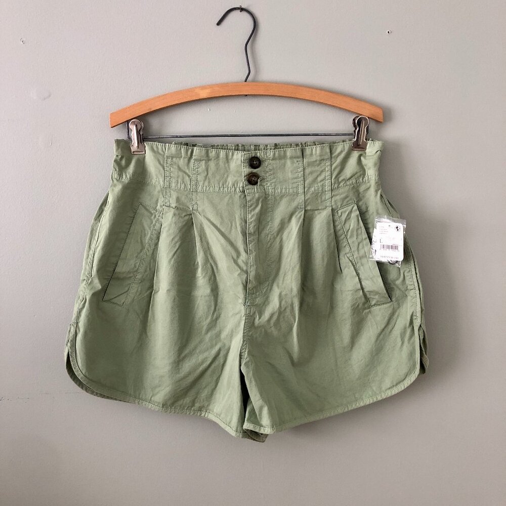 Free People Pleated Shorts In Cool Moss NWT Large